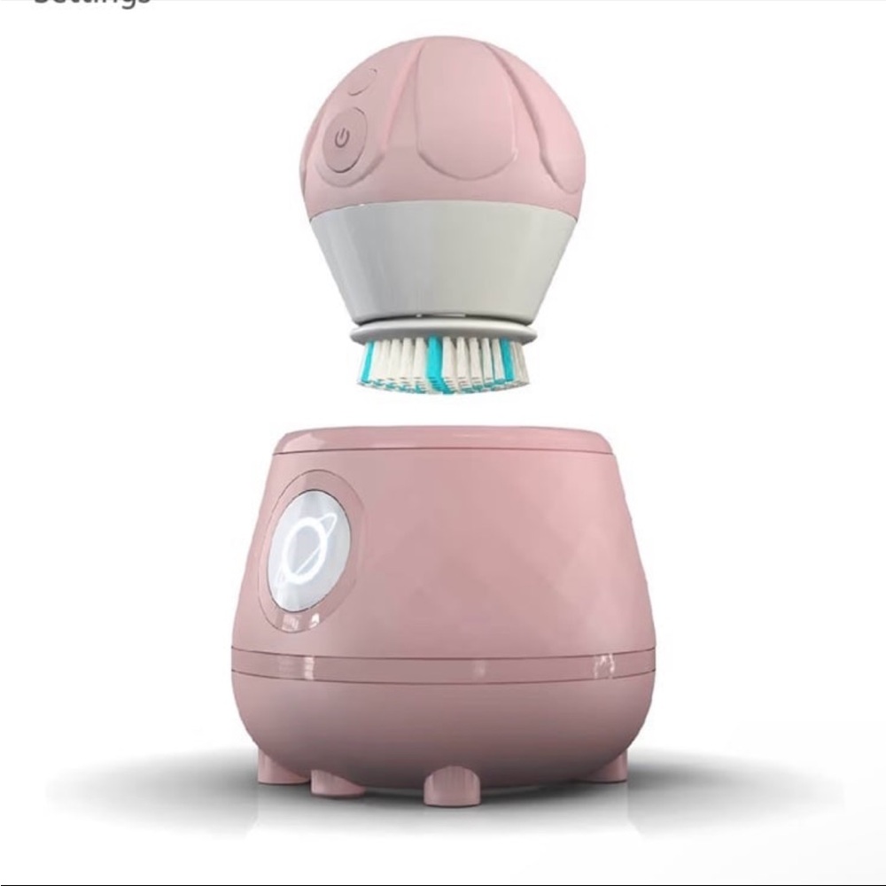 TAO Clean Ona Diamond Orbital Facial Brush & Cleansing Station